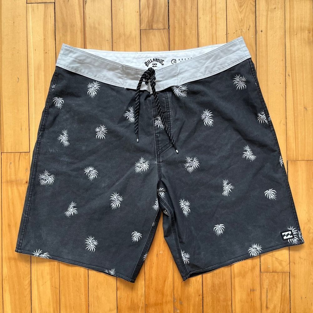 Billabong Recycler Sundays Pro Board Shorts Black Palm Tree Print Mens Size 32